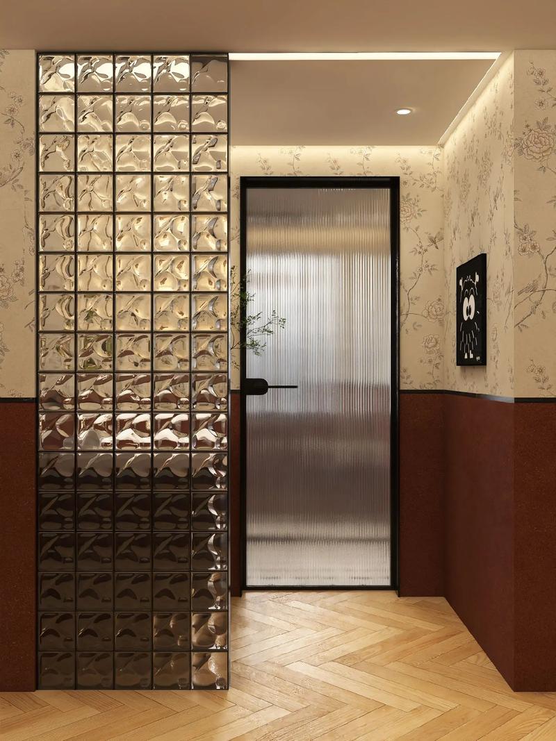 濃郁復古衛生間 玻璃隔斷美翻了！